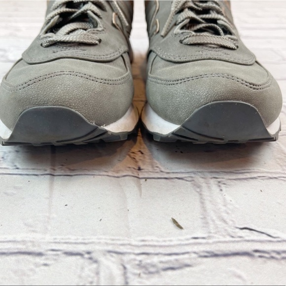 NEW BALANCE 574 Classic Sneakers Precious Metals Gray Women’s SZ 9 - Picture 7 of 11